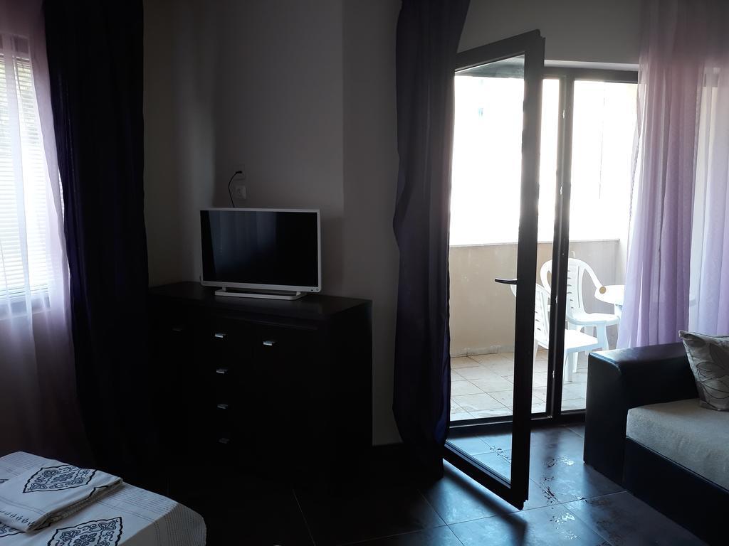 Private Apartments In Hotel Dolce Vita Golden Sands Bagian luar foto